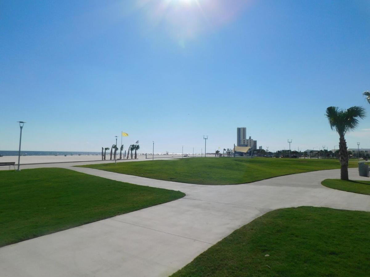 Duplex Allows For One Or Both Sides To Be Rented! Suitable For Small Or Large Families! Gulf Shores Eksteriør bilde